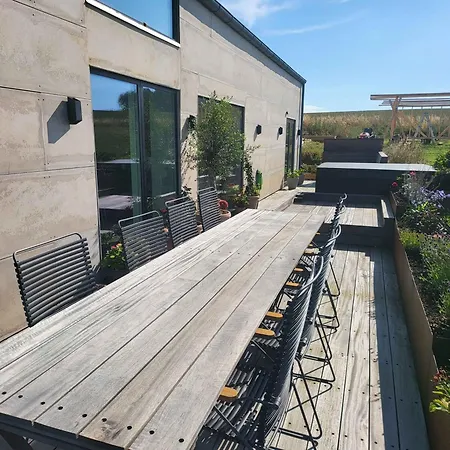 New With Sea View And Сasa de vacaciones *