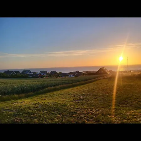 Prázdninový dům New With Sea View And
