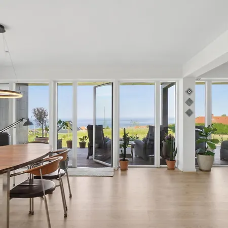 New With Sea View And Hébergement de vacances *